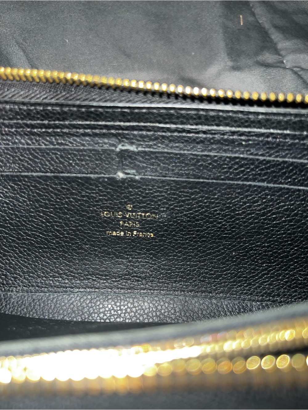Black Zip-Around womens Wallet - Picture 3 of 6